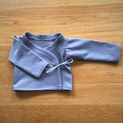 Prematuur overslagshirtje taupe