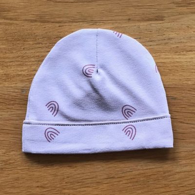 Prematuur babymutsje regenboog roze