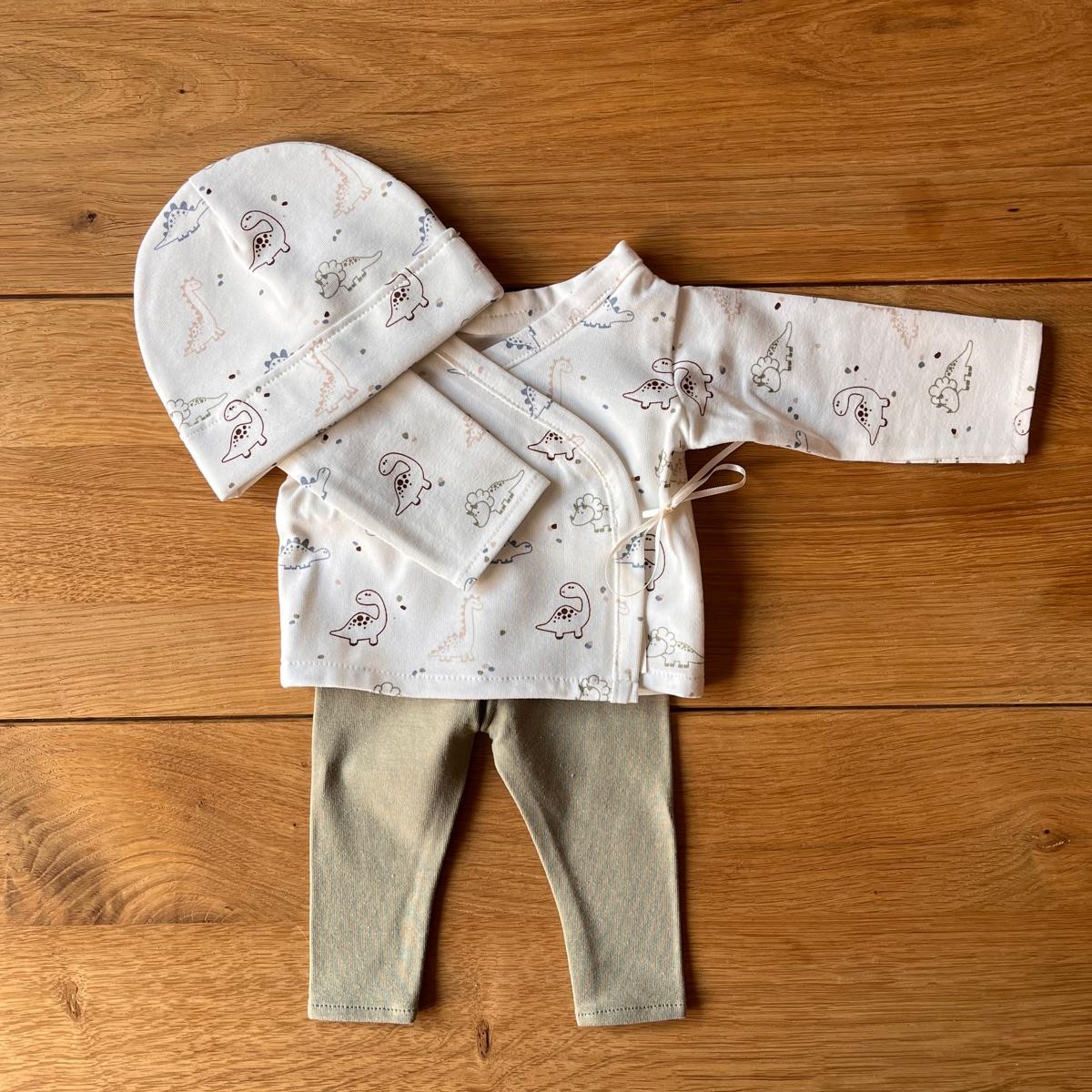 Prematuurkleding Luca olijfgroen