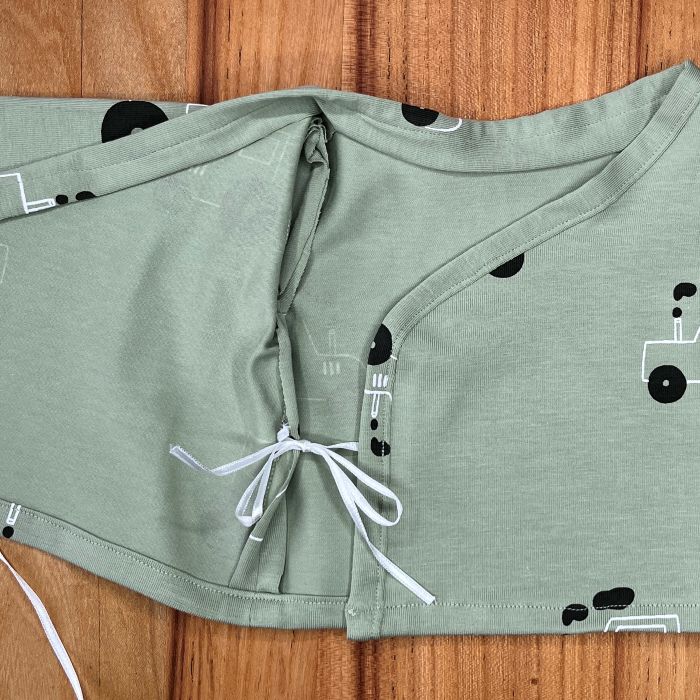 Prematuur overslagshirtje Teun Detail